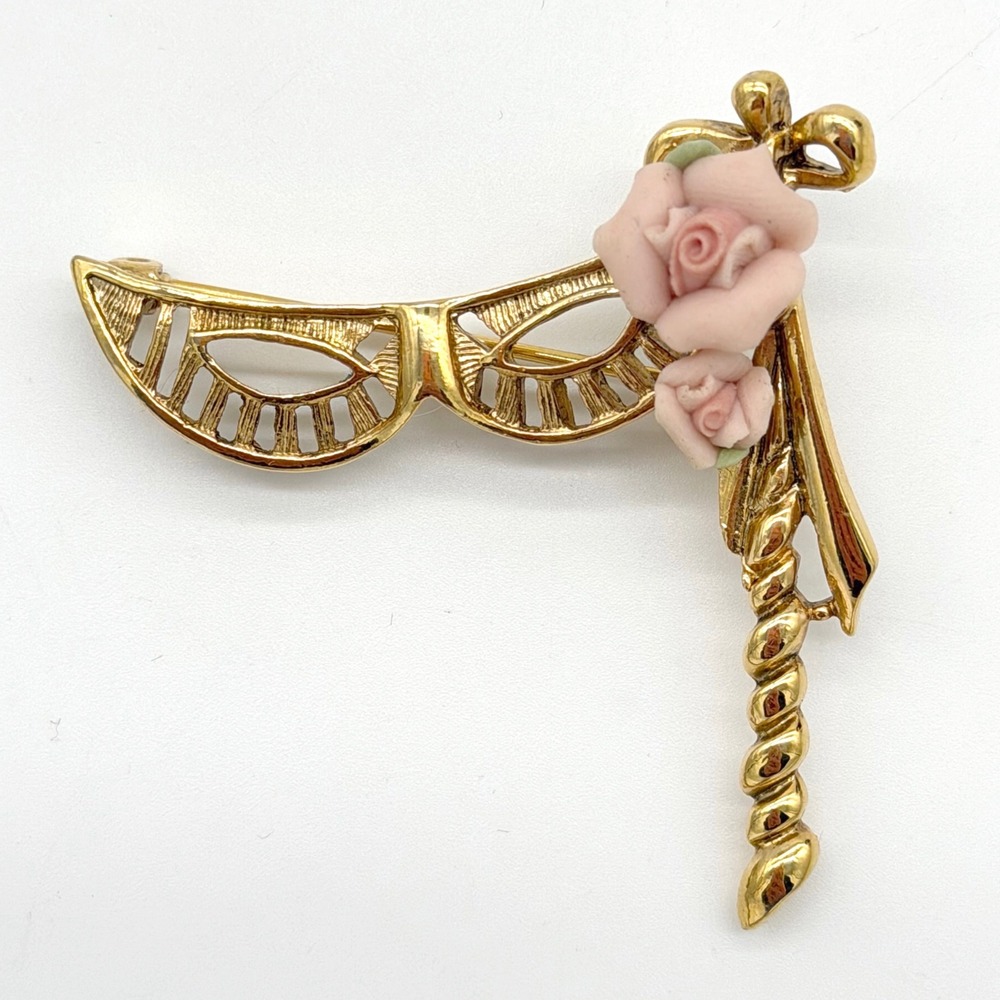 Vintage‎ Masquerade Mask Brooch Pink Porcelain Roses Gold Tone Venetian Pin